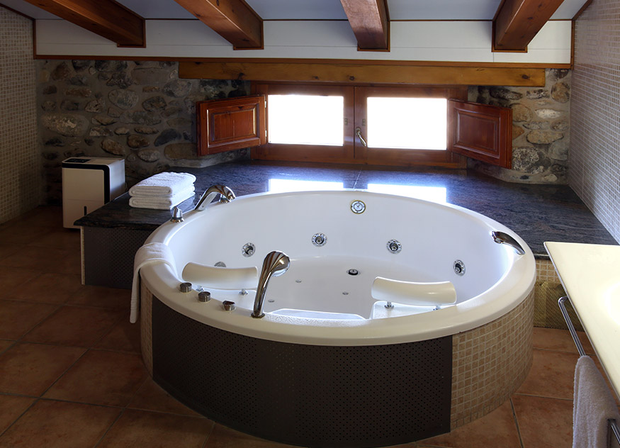 Suite no.11 with jacuzzi 2 places