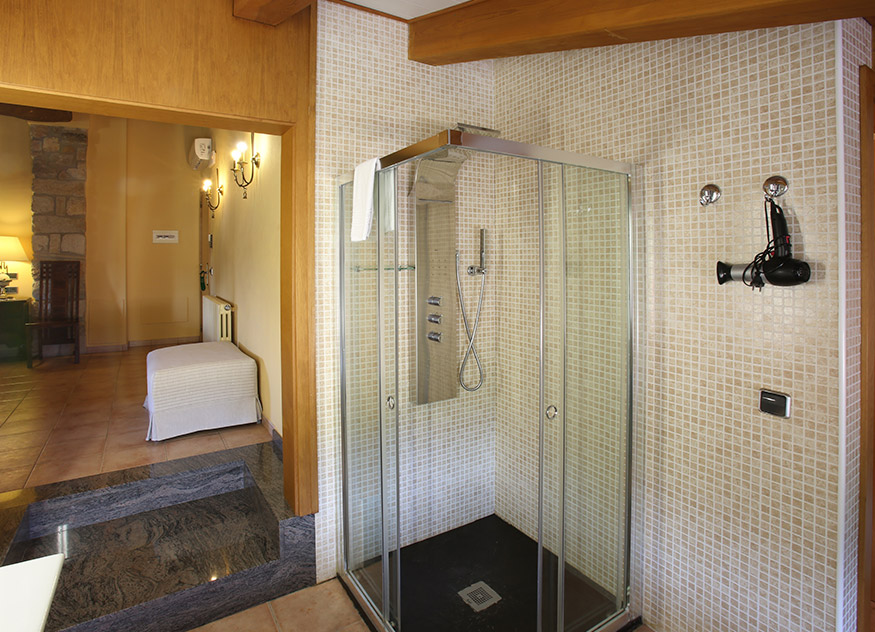 Suite no.11 with jacuzzi 2 places