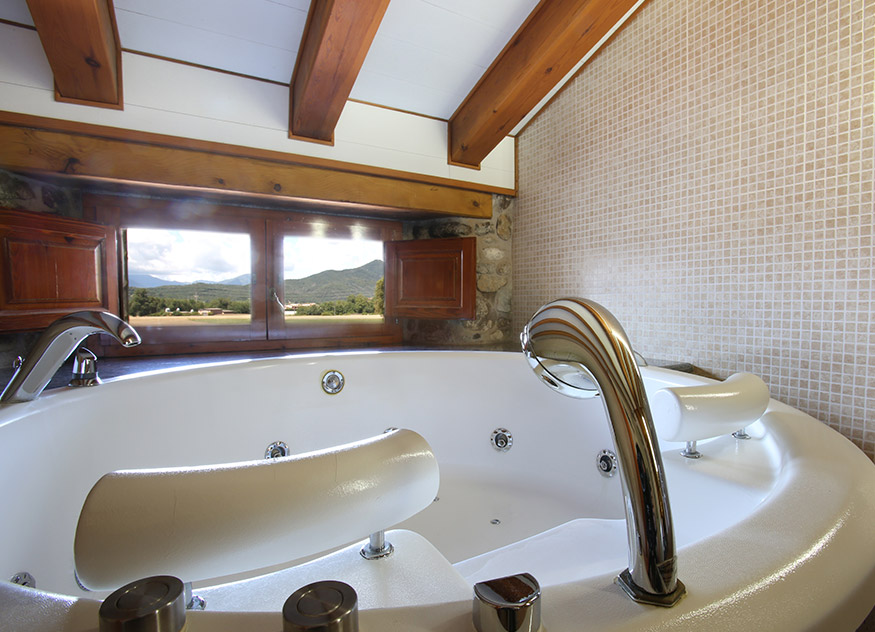 Suite no.11 with jacuzzi 2 places